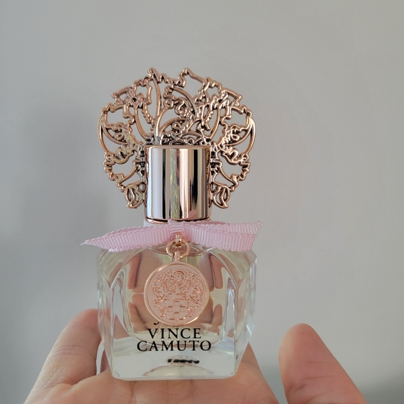Vince Camuto Fiori - Picture 4 of 4